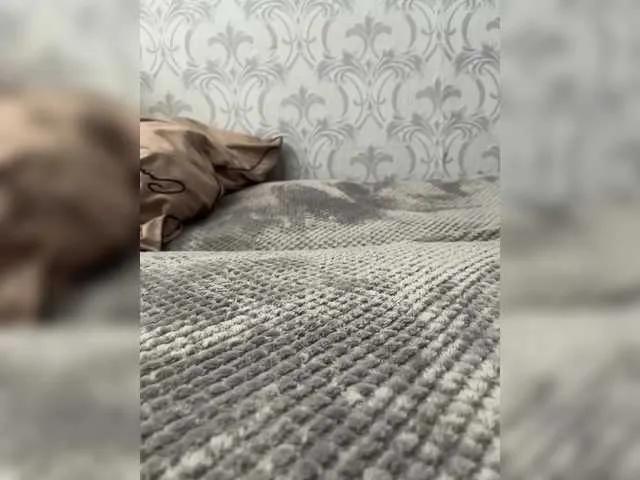 -Kiss-me-a — Freechat on BongaCams