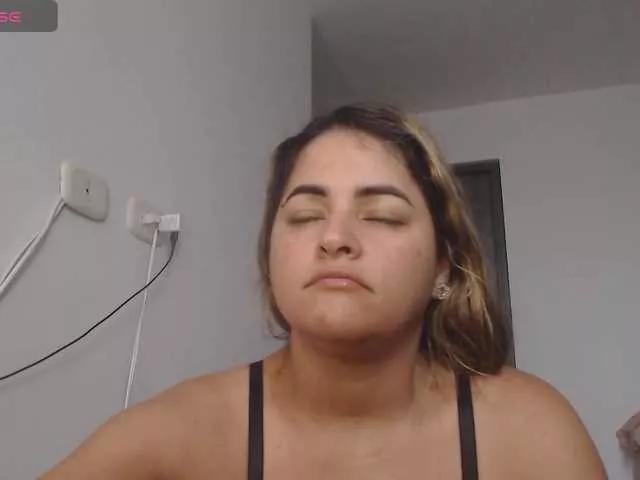 AlannaStephen on BongaCams 