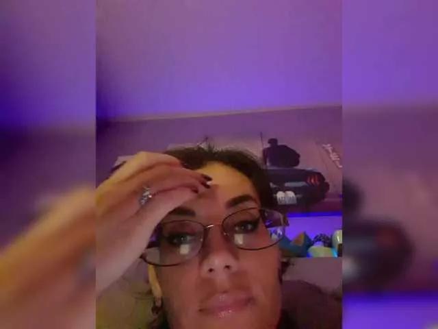 analiMilana on BongaCams 