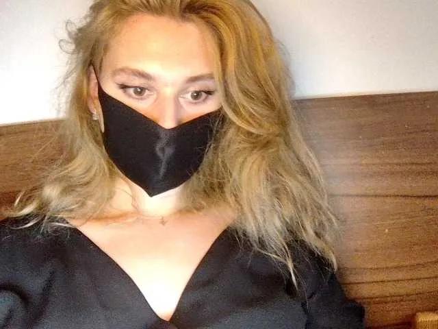 Annavia — Freechat on BongaCams