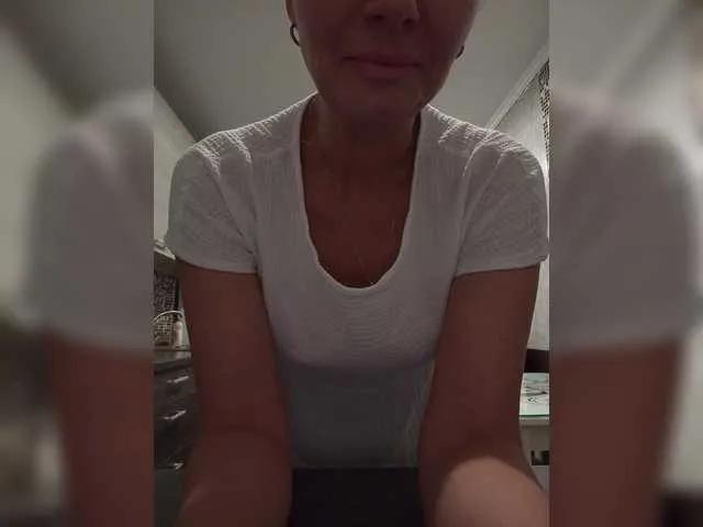 Biggirl777 on BongaCams 
