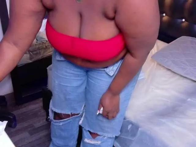 black-pussydoll on BongaCams