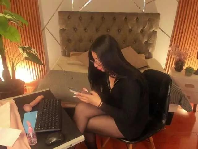 Chiaraa-Fiore — It excites me that they have a good conversation, I usually be submissive, but I also love the role of dominating I can be what you want