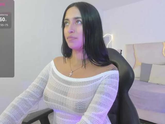 Emily-tay1 on BongaCams