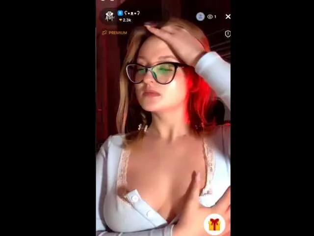irisachka on BongaCams