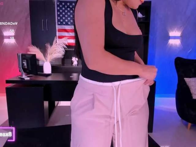 IvyJones1 on BongaCams