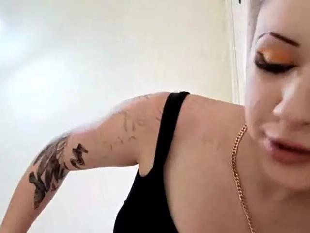 KristleKumro on BongaCams