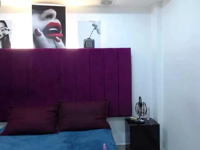 Kyllee28 on BongaCams 