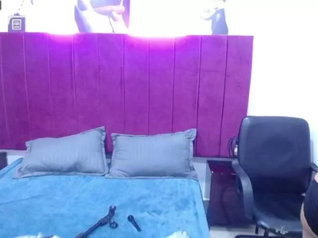 Kyllee28 on BongaCams 