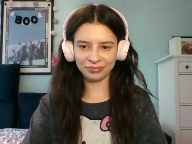 Larice — What turns me on the most is talking about sensual fantasies, kissing and licking, teasing, sexy lingerie, high heels, when you treat me like a princess