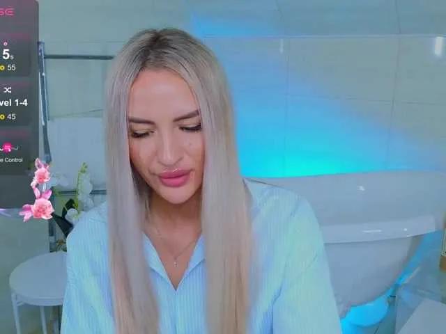 LeilaFlower on BongaCams