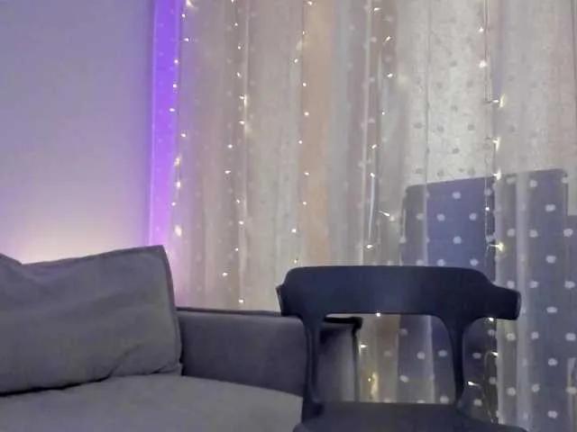 LinaStones on BongaCams