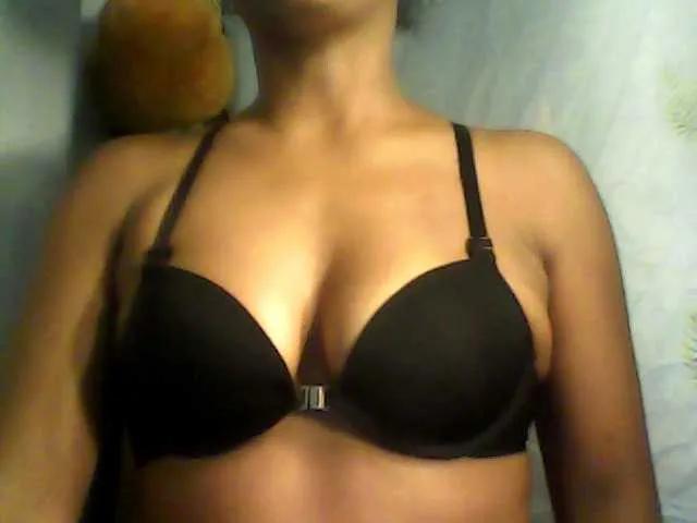 MayaQueen on BongaCams 