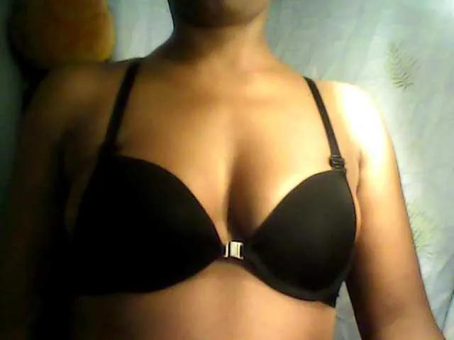 MayaQueen on BongaCams 