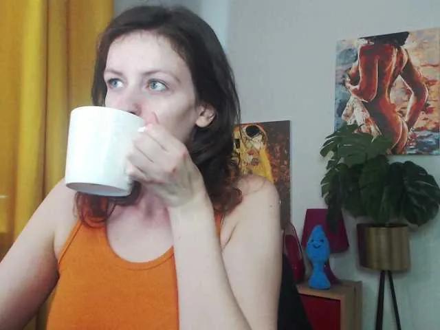 NadineGold on BongaCams