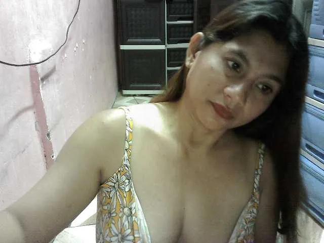 peenastyfame on BongaCams 
