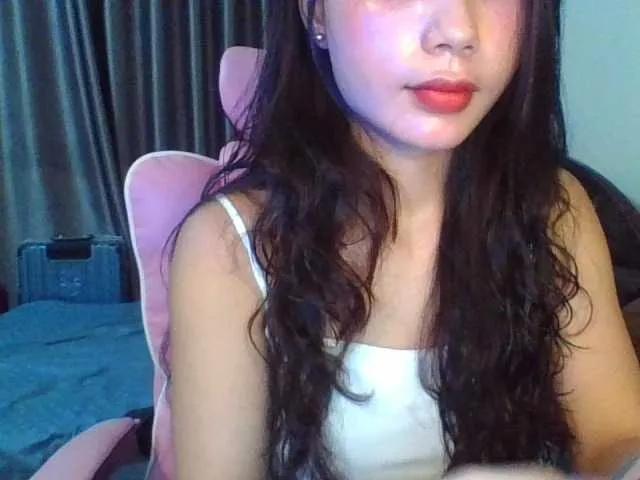 Rinta98 on BongaCams