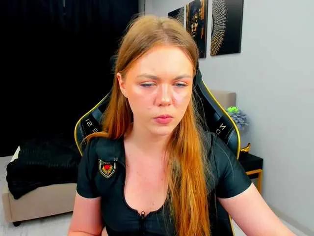 Strawberrye on BongaCams
