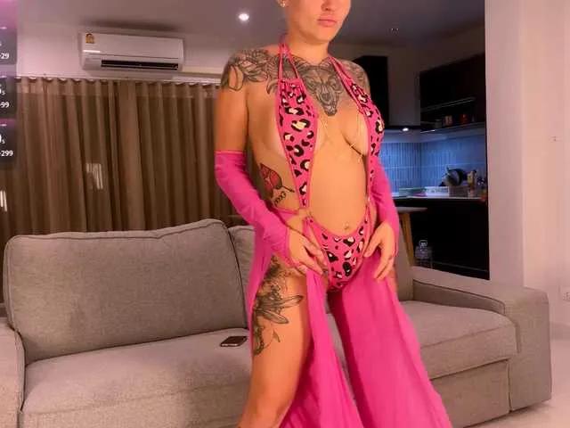 Striperella — Freechat on BongaCams