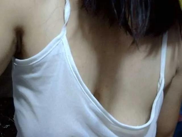 sweetmama17 on BongaCams