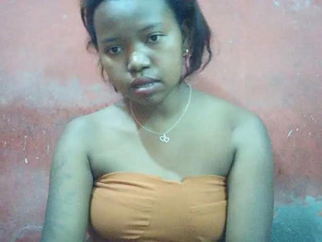 valeria223 on BongaCams