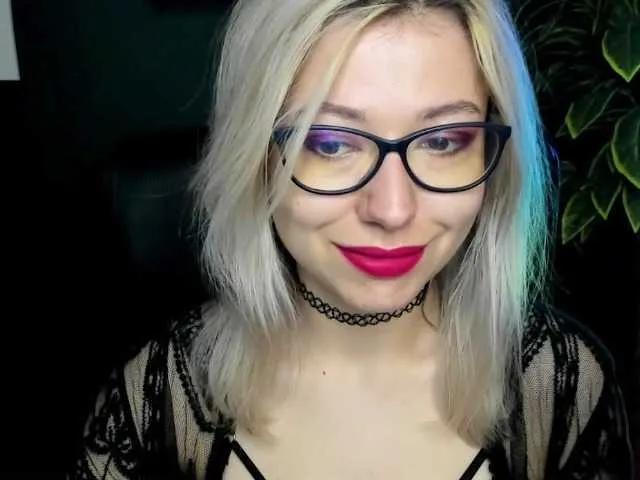 xxHeidiLove on BongaCams 