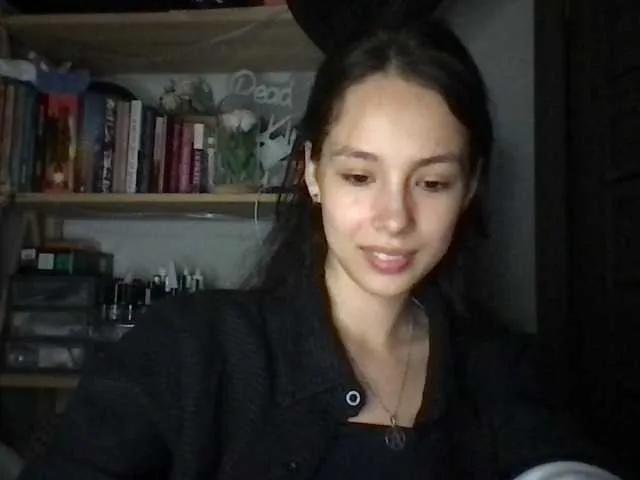 Yuna5343 —  Mind, a sense of humor and the ability to conduct an interesting dialogue.
 People who respect personal boundaries and value sincere communication.
 Openness to new topics, positive attitude and goodwill.