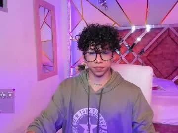 akazaboy on Chaturbate 