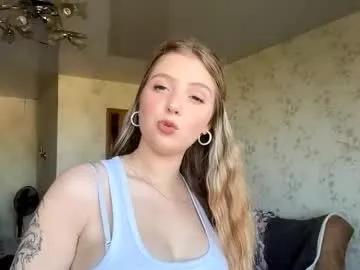 alfrediamalcom — My name is Maria! Goal: Show my outfit #new & #young model #18 #blonde #shy ^^ [40 tokens remaining]