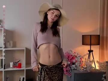 cwenbrayton — GOAL: Such a nice beach day [22 tokens remaining] Welcome to my room! #new #18 #teen #shy #cute