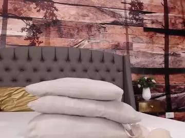 elle_luv on Chaturbate 
