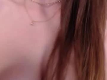 elle_luv on Chaturbate 