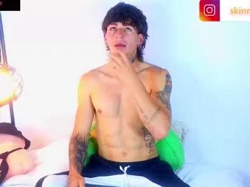 estebanchar_ — GOAL: Dance [99 tokens remaining] Welcome to my room! #muscle #twink #daddy #latino #gay