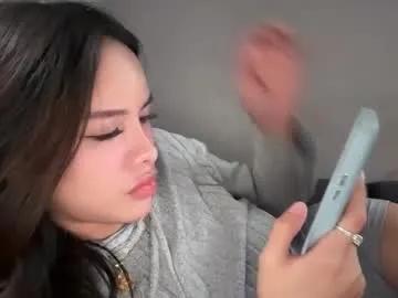 hugecockeightine on Chaturbate