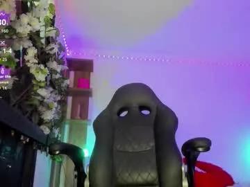 kora_red999 — GOAL:  good vibes  [11 tokens remaining] Welcome to my room! #bigass #pvtopen #curvy #lovense #latina