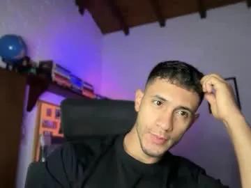 larry_jones — Hi, l am Andrew !!!!, lets do it,  #latino #muscle #young #ass [4935 tokens remaining]