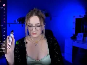 luna_berryy — GOAL: turn on microphone [999 tokens remaining] Welcome to my room!  #lush #sexy #glasses #bigass #pvt