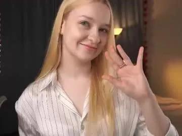 sebrinarainha — goal:  Shall I show you my tummy?   I turned 18 and this is my 3rd day here! I'm Rina #new #18 #young #shy #cute [25 tokens remaining]