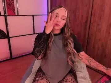 solosara8 on Chaturbate 