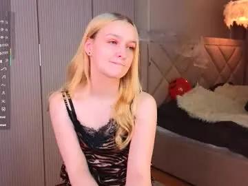 you_fell_in_love — GOAL: make ahegao face and suck my fingers [33 tokens remaining] I'm Rina and this is my lovely room #blond #natural #teen #18 #bigass