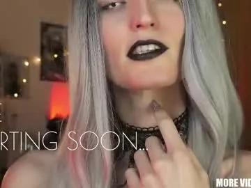 yulladao on Chaturbate 