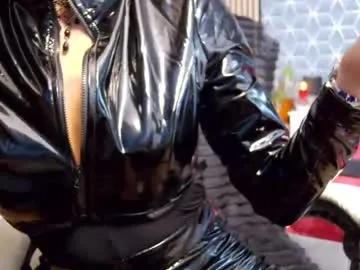 zoeylarkens — Toples [146 tokens left] #18 #latina #ebony # #anal #milf