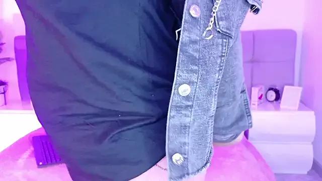 Alanaa_Gomez on StripChat 