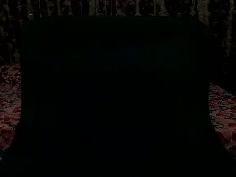 alaviya-19 on StripChat 