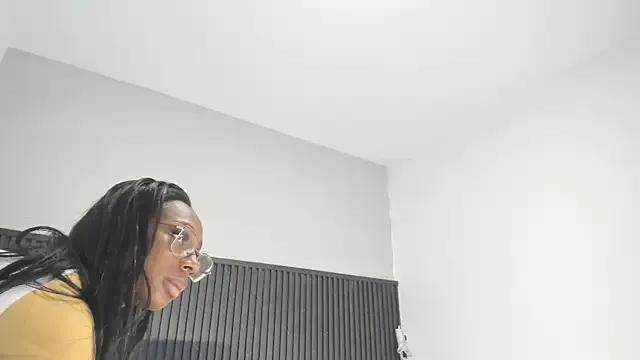 AmyyRossee_ on StripChat 