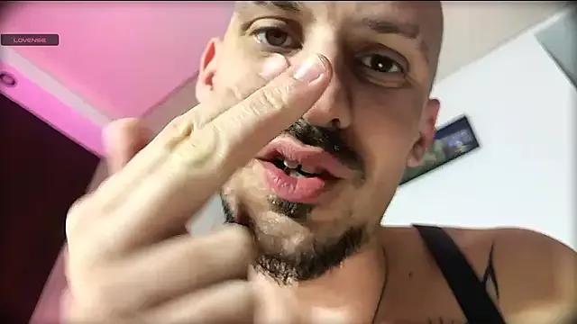 AssHunter4k on StripChat 