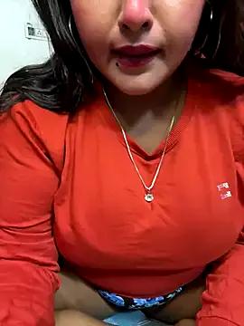 Ayesha_mahi — Susu in public