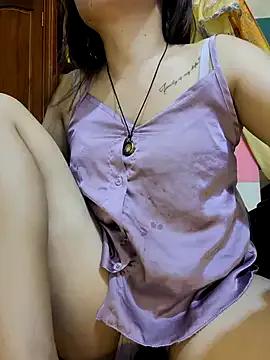 Bee_sweet on StripChat 