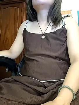 Bee_sweet on StripChat 