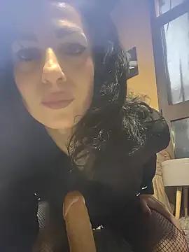 dahlia_82 on StripChat